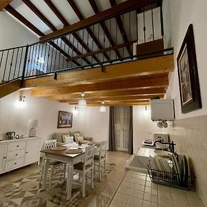 A Casa Di Dora